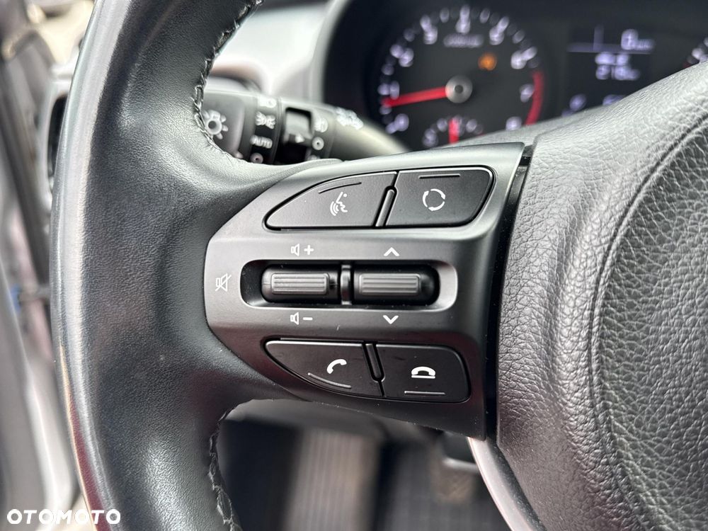 Kia Rio 1.4 L - 15