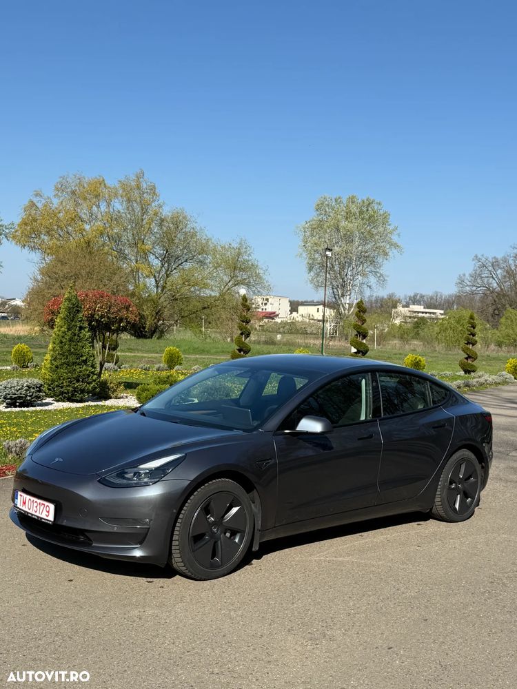 Tesla Model 3 Langstreckenbatterie Allradantrieb Dual Motor - 8
