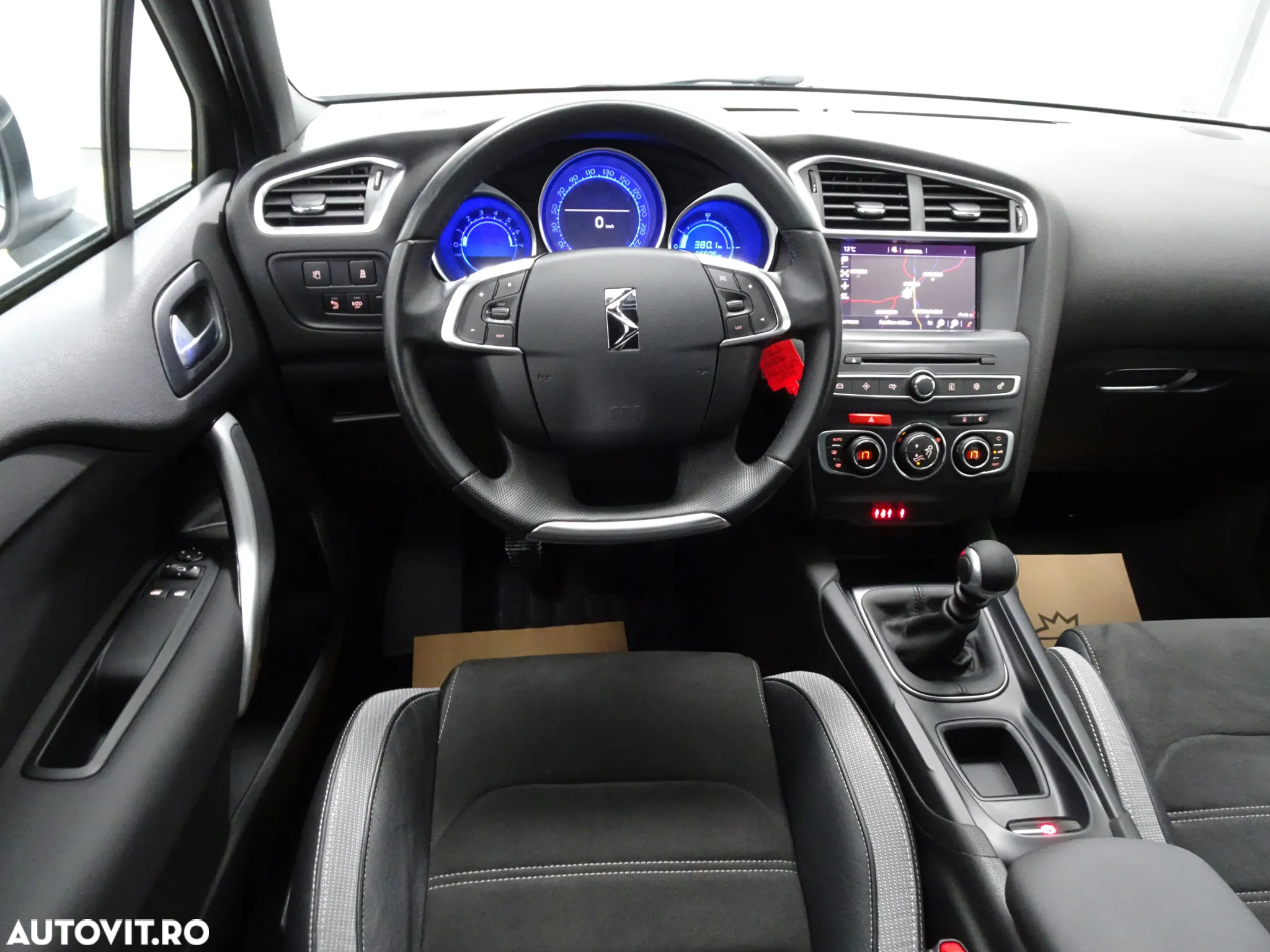 DS Automobiles DS 4 - 17