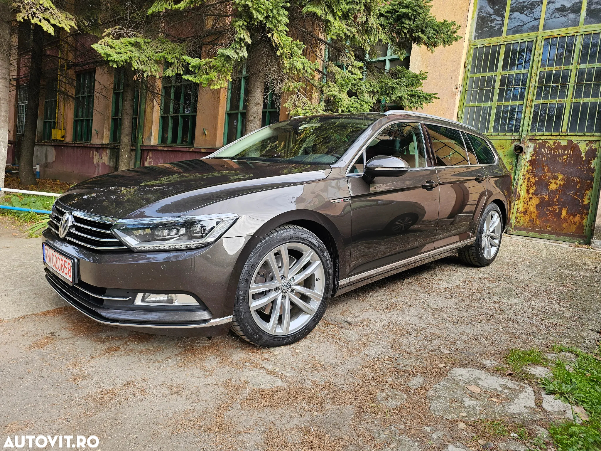 Volkswagen Passat Variant 2.0 TDI DSG 4Motion Highline - 11