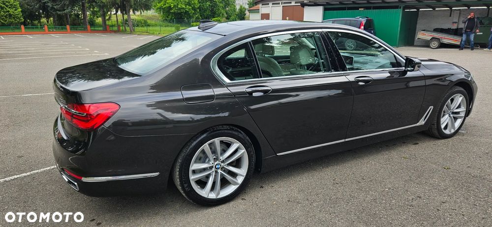BMW Seria 7 750Li xDrive Edition Exclusive - 11