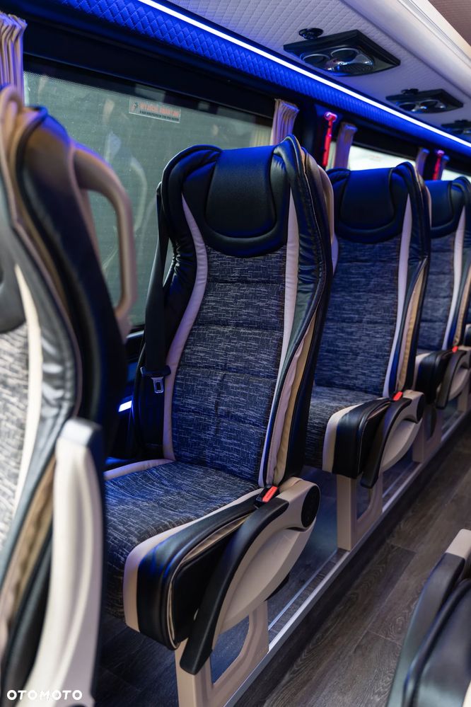 Mercedes-Benz Sprinter 519 - 7