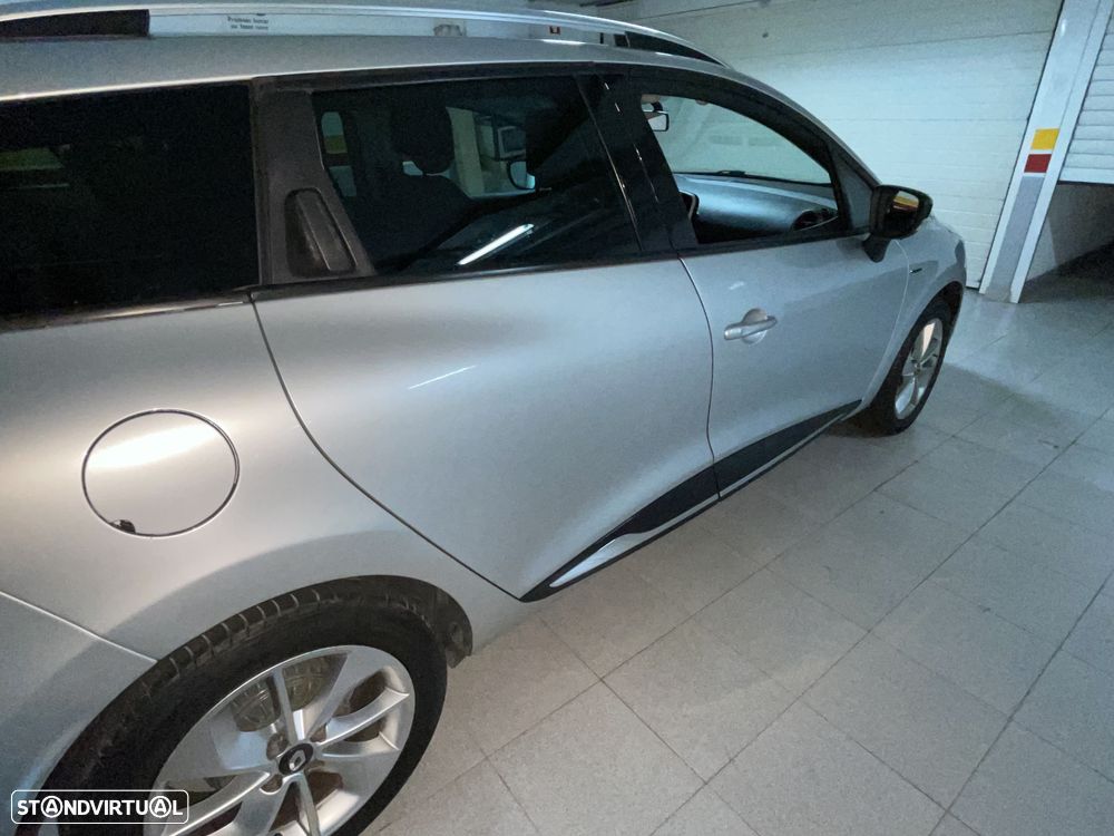 Renault Clio - 8