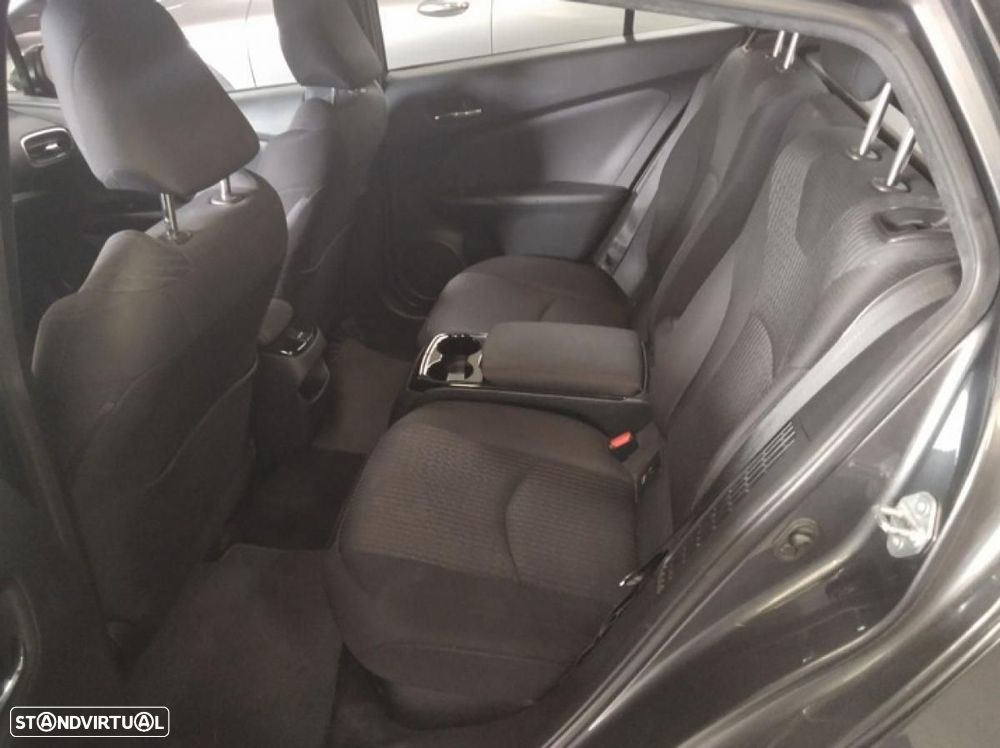 Toyota Prius - 4