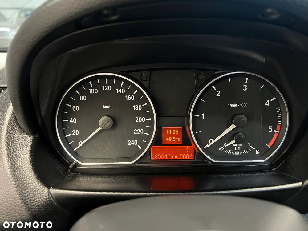 BMW Seria 1 118d DPF - 22