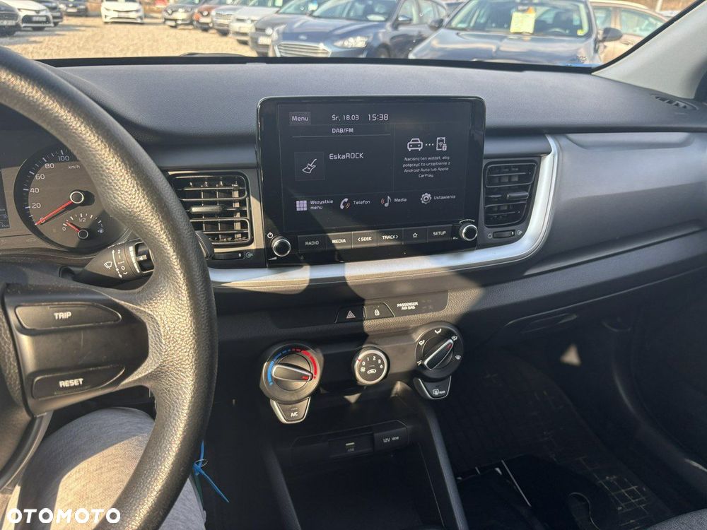 Kia Stonic - 24