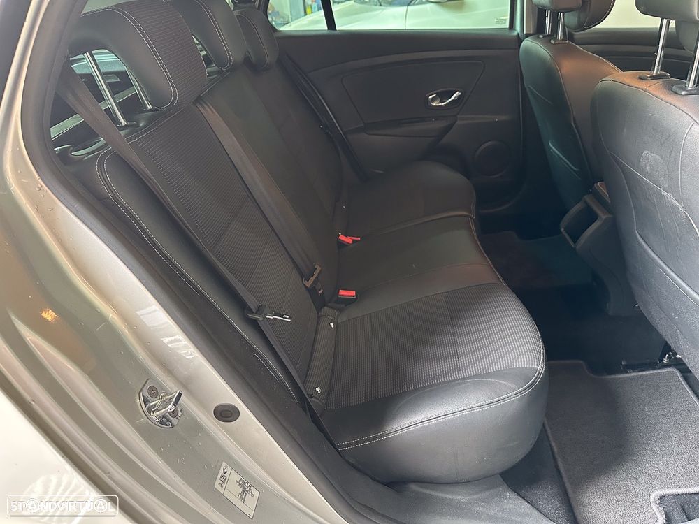 Renault Mégane Sport Tourer 1.5 dCi GT Line SS - 13