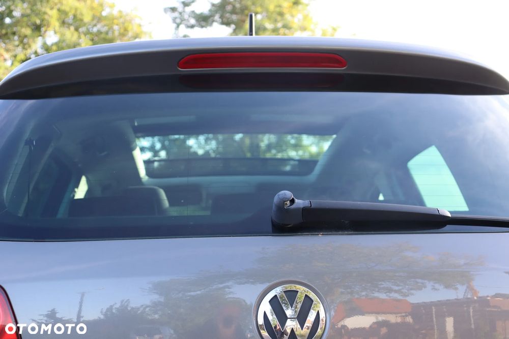 Volkswagen Tiguan - 9