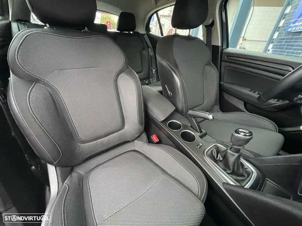 Renault Mégane 1.5 Blue dCi Zen - 13