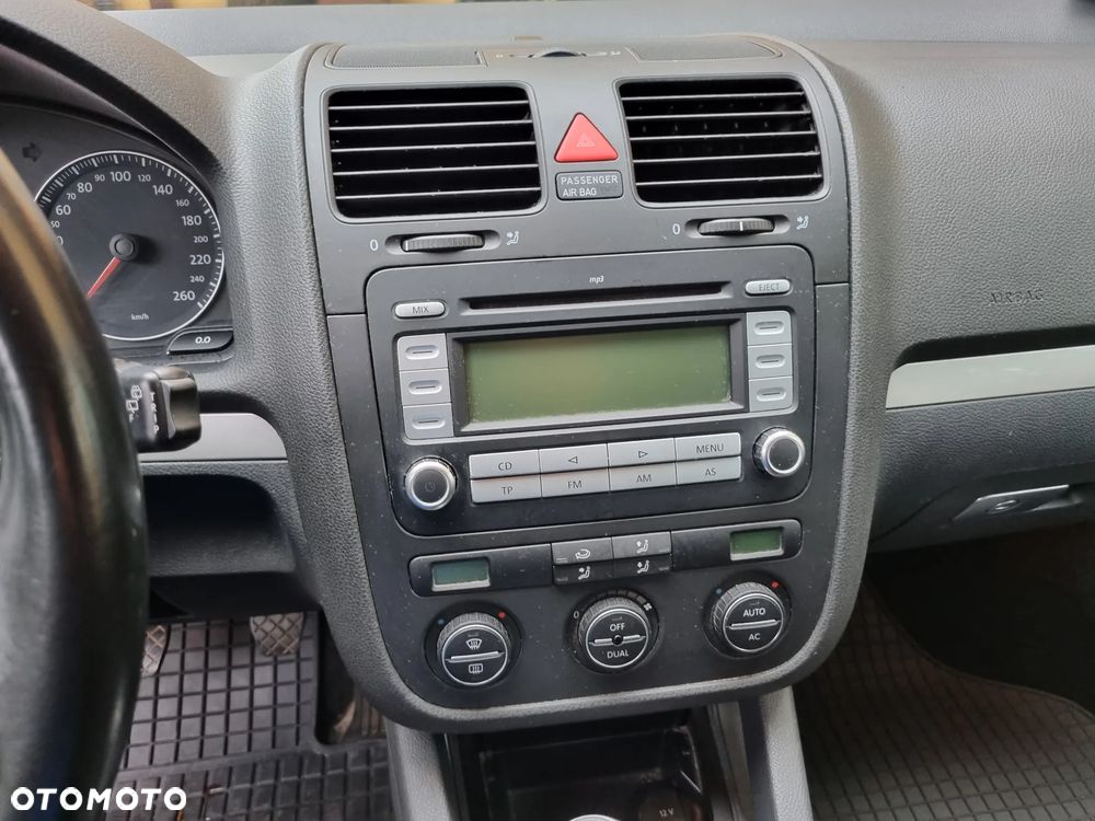 Volkswagen Golf - 14