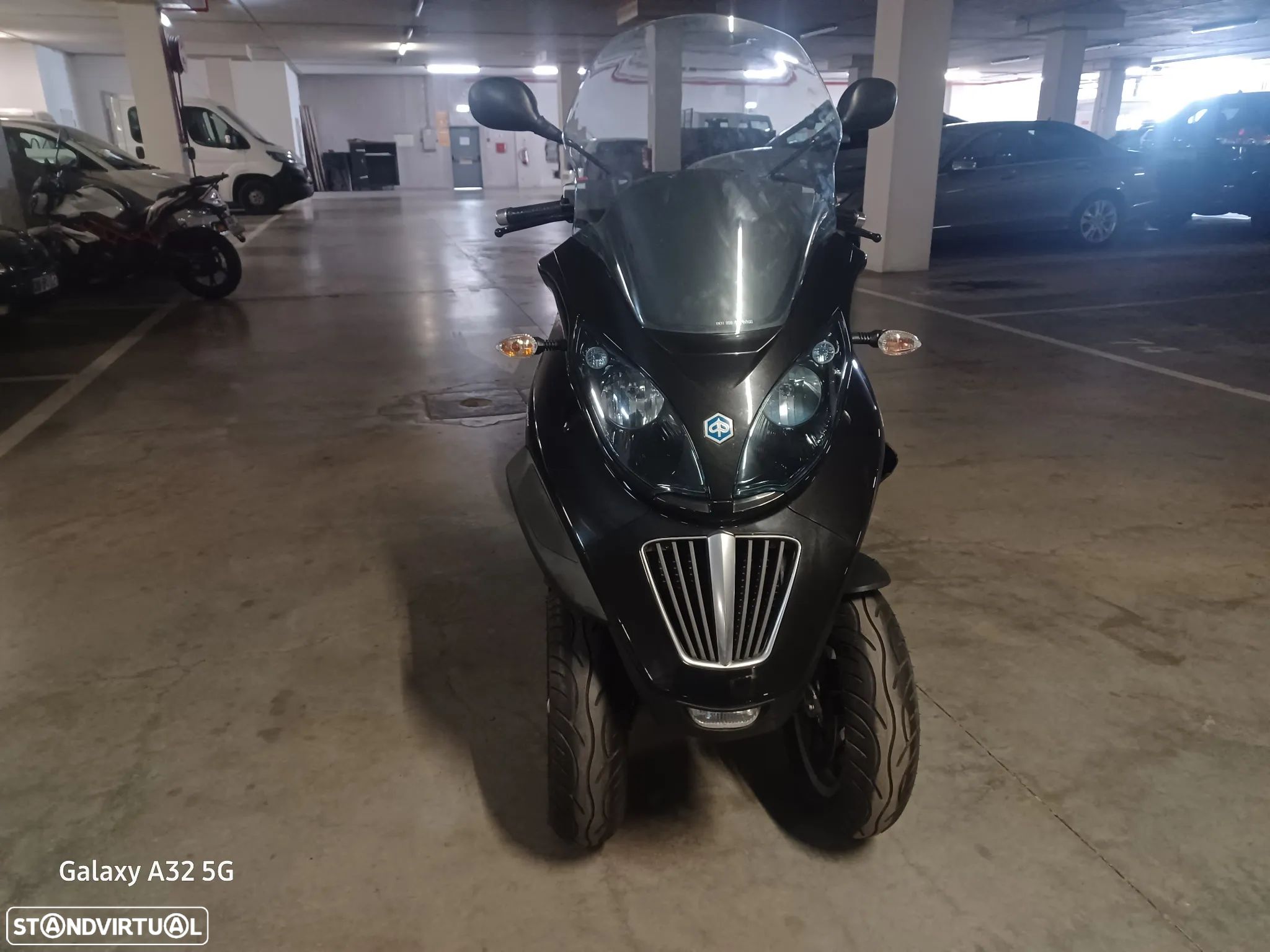 Piaggio MP3 - 1