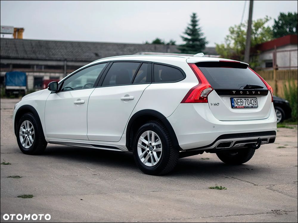 Volvo V60 Cross Country - 7