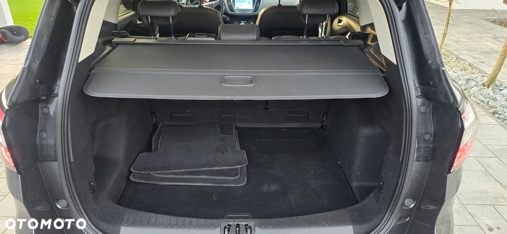 Ford Kuga 1.5 EcoBoost 2x4 Titanium - 28