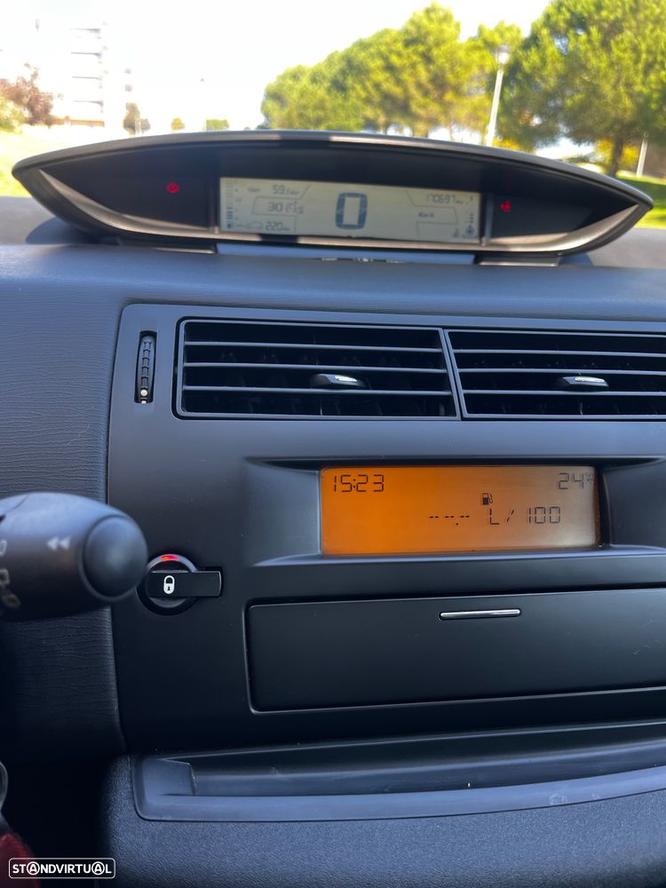 Citroën C4 1.4 16V SX - 11