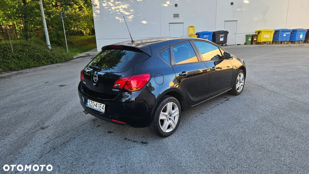 Opel Astra 1.4 Turbo 150 Jahre - 8