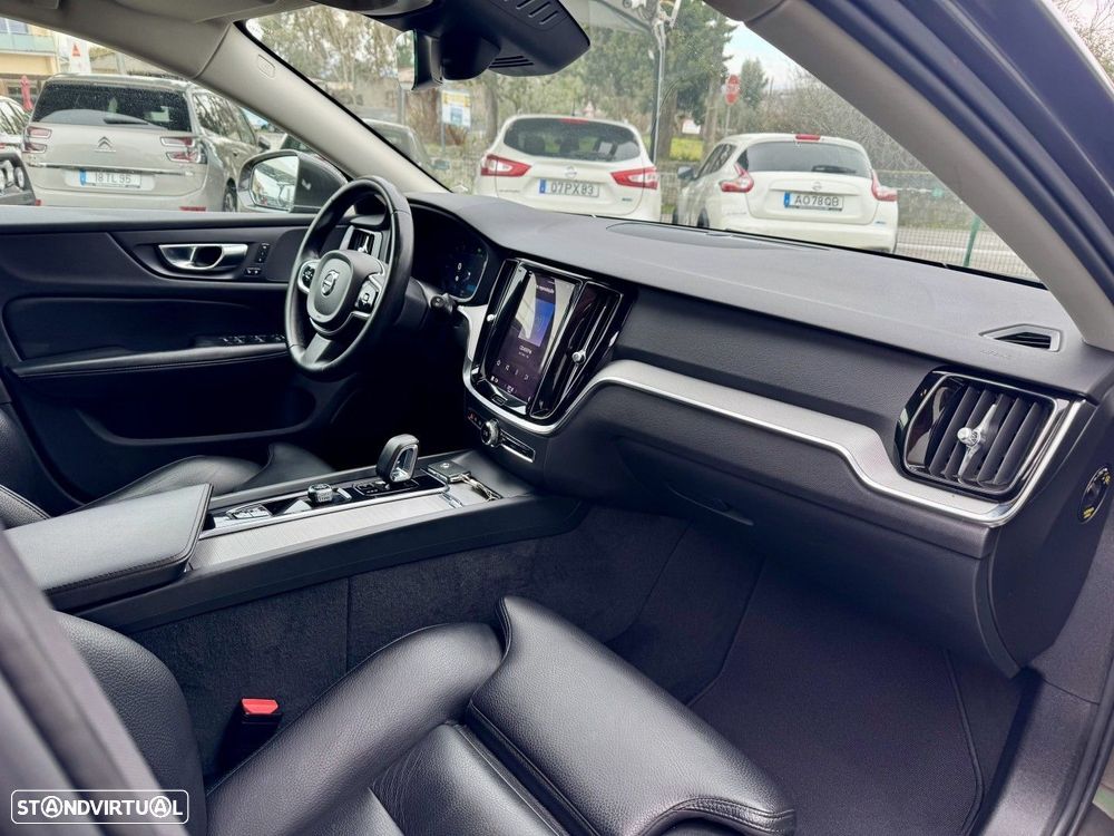 Volvo V60 2.0 B4 Plus Bright Auto - 20