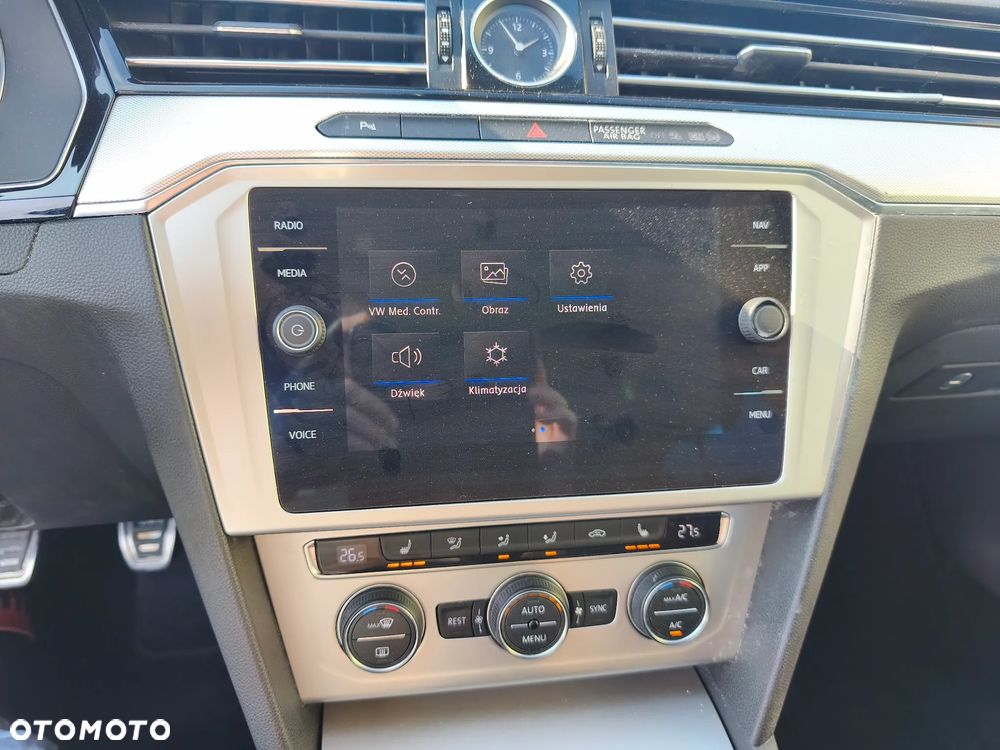 Volkswagen Passat 2.0 TDI (BlueMotion Technology) Highline - 23