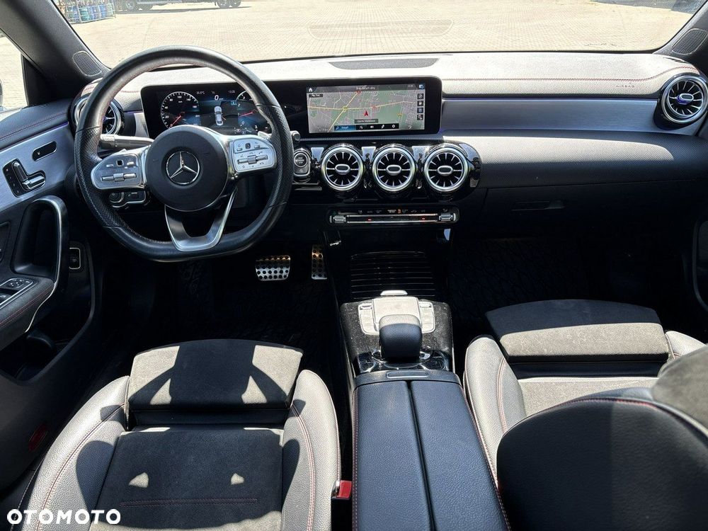 Mercedes-Benz CLA 200 mHEV AMG Line 7G-DCT - 17