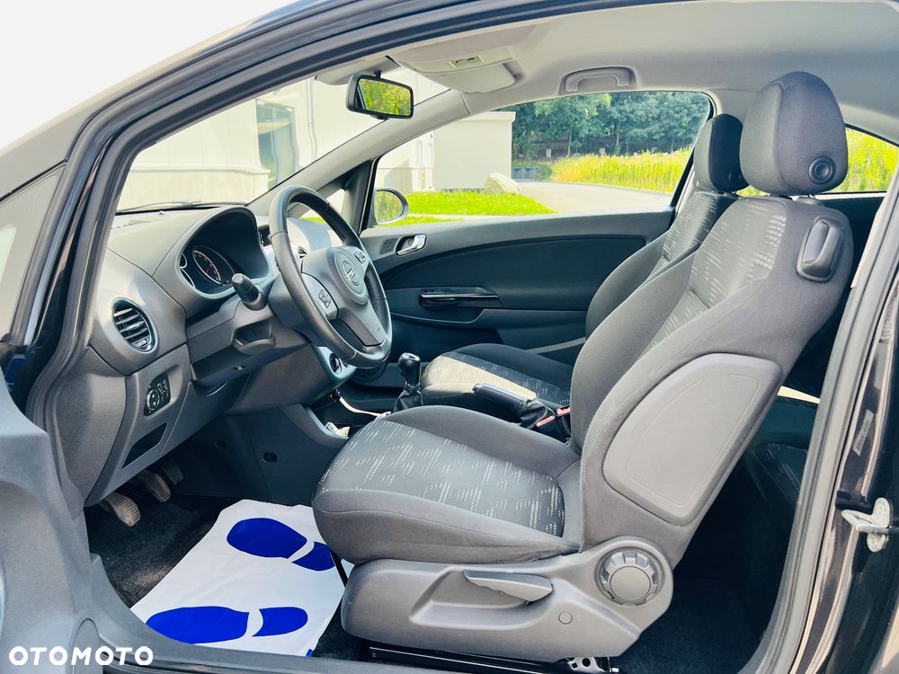 Opel Corsa 1.4 16V Satellite - 25