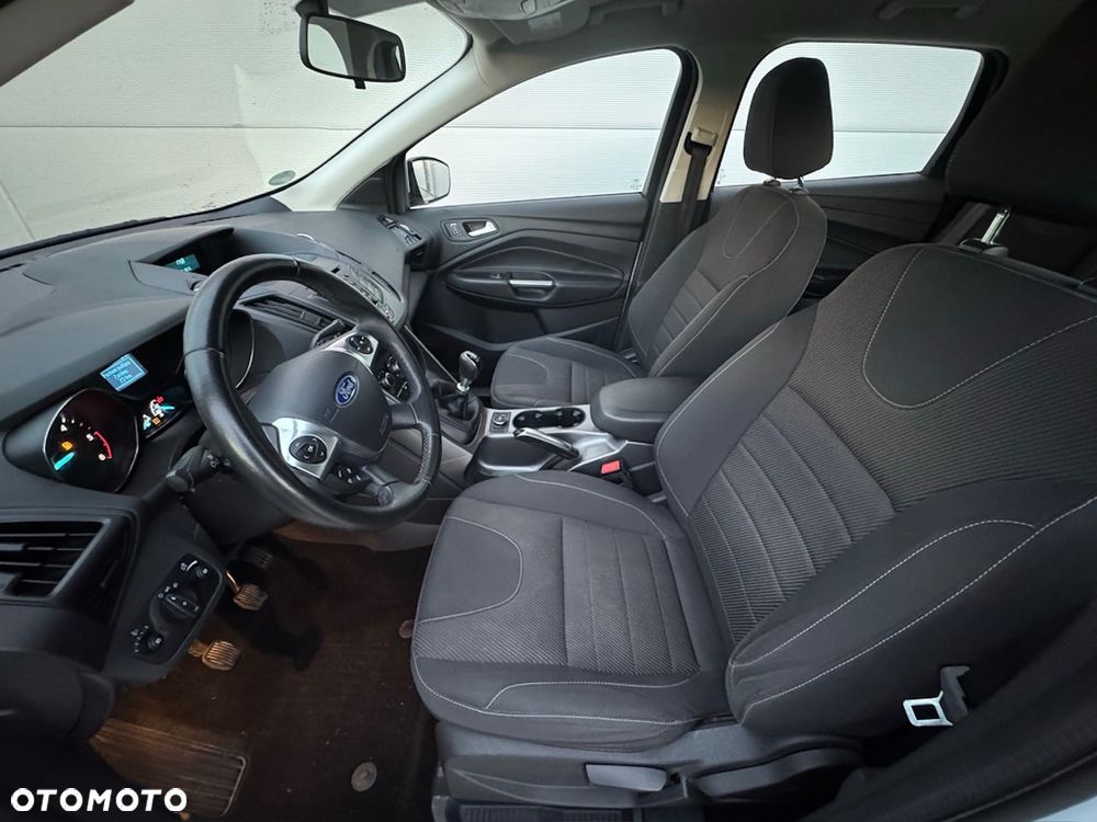 Ford Kuga 2.0 TDCi 2x4 Trend - 12