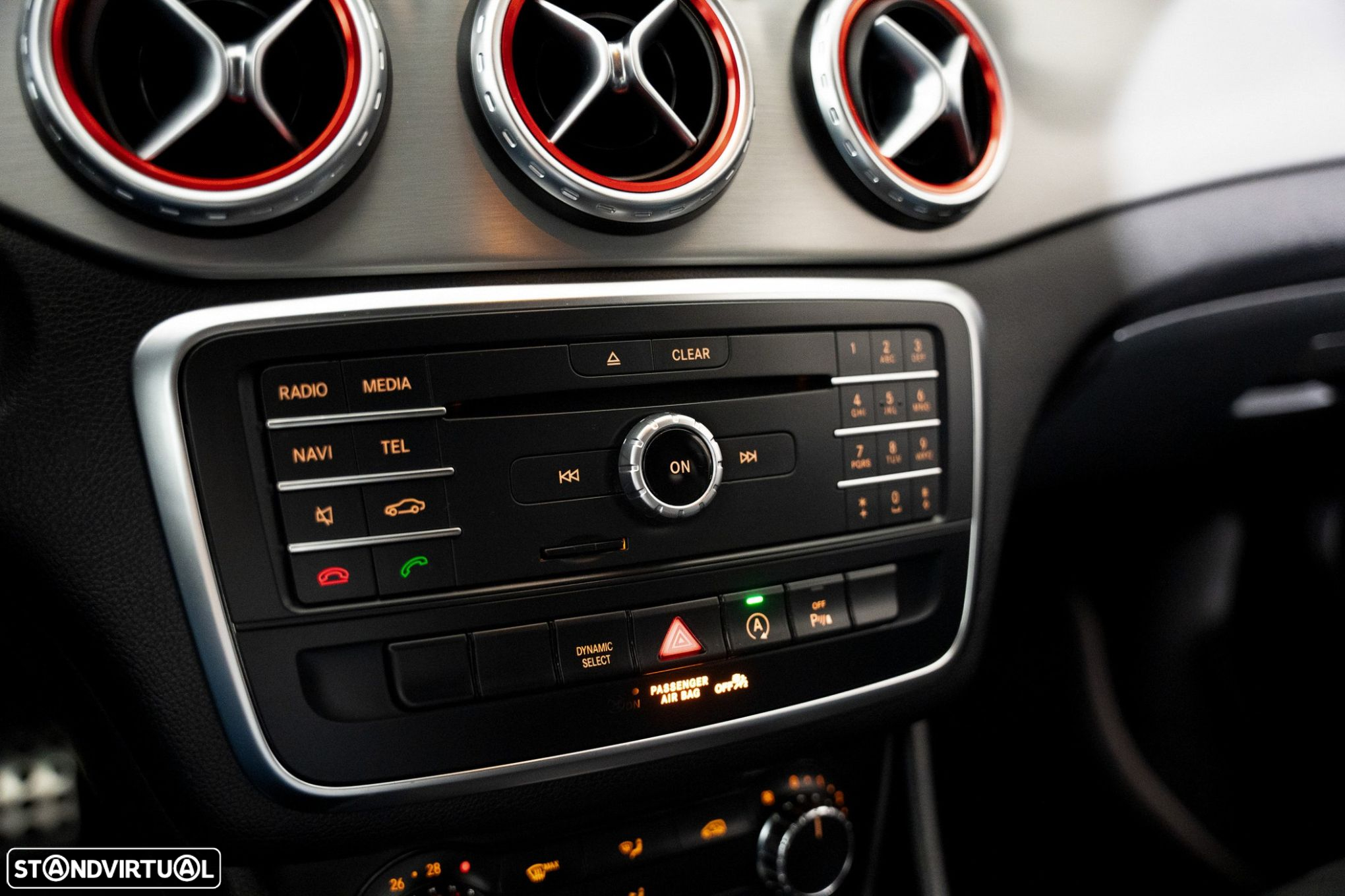 Mercedes-Benz GLA 180 d AMG Line - 7