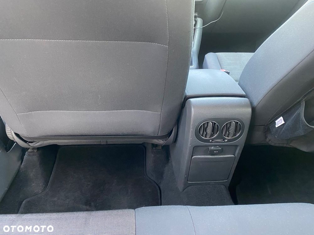 Volkswagen Golf Plus 1.9 TDI DPF Tour - 23