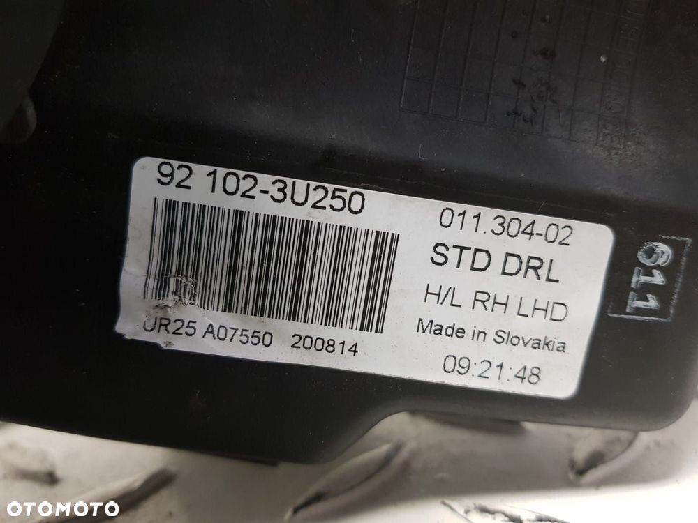 KIA SPORTAGE 3 III 10-15 LAMPA PRAWA PRZEDNIA PRZÓD SOCZEWKA + LED IGŁA 92102-3U250  EUROPA - 7