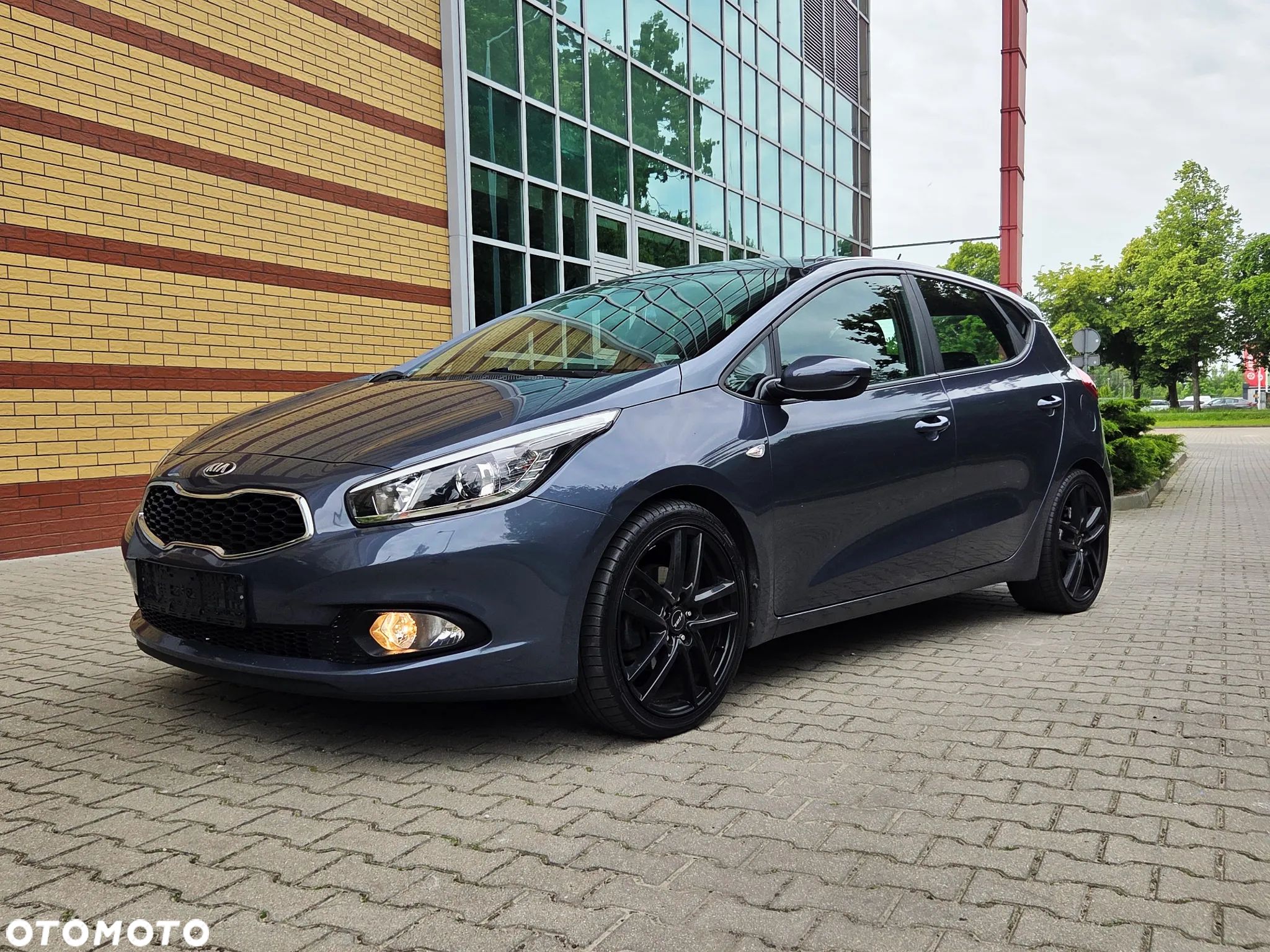 Kia Ceed - 1