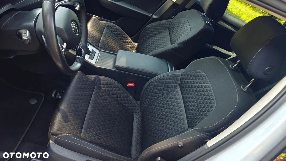 Skoda Superb 1.5 TSI DSG Ambition - 17
