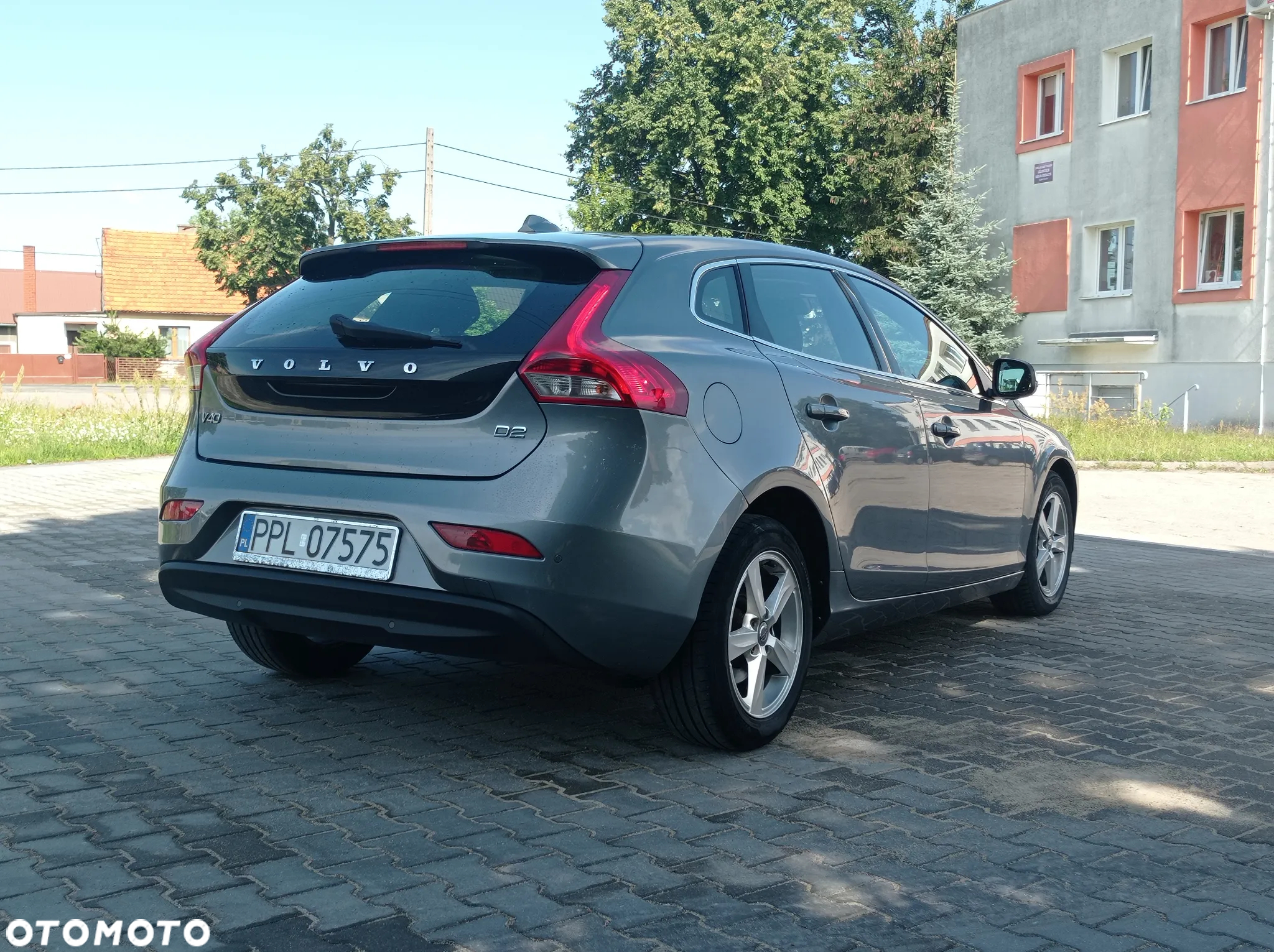 Volvo V40 D2 Drive-E Momentum - 3