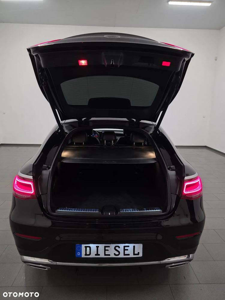 Mercedes-Benz GLC 300 d 4Matic 9G-TRONIC AMG Line Plus - 38