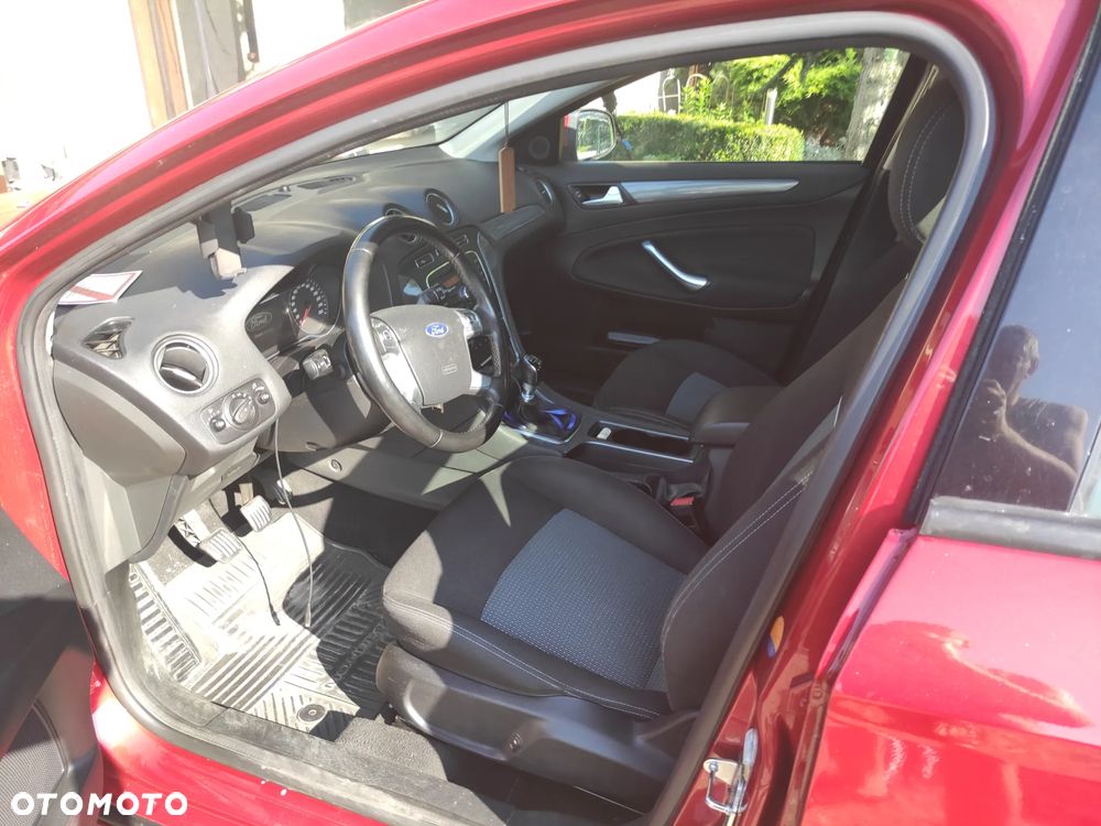 Ford Mondeo 1.6 T Ambiente - 15