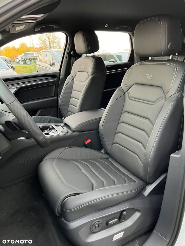 Volkswagen Touareg 3.0 V6 TDI 4Motion R-Line - 9