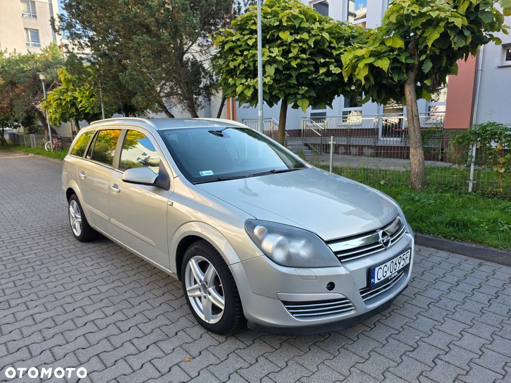 Opel Astra 2.0 Turbo Sport - 1