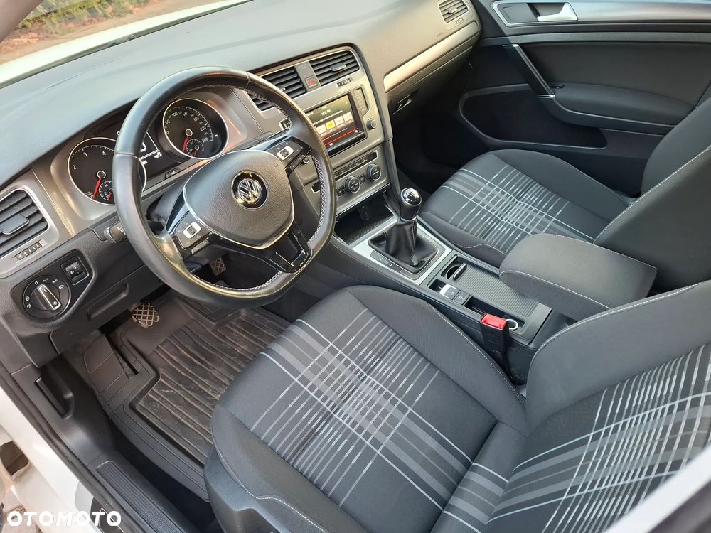 Volkswagen Golf 1.6 TDI BlueMotion Technology Lounge - 11