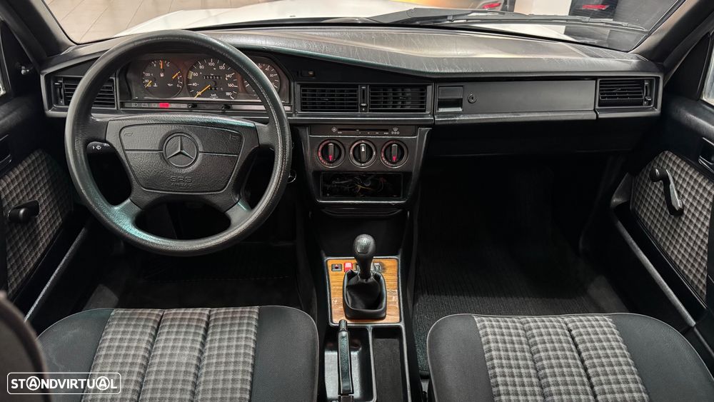 Mercedes-Benz A 190 - 19