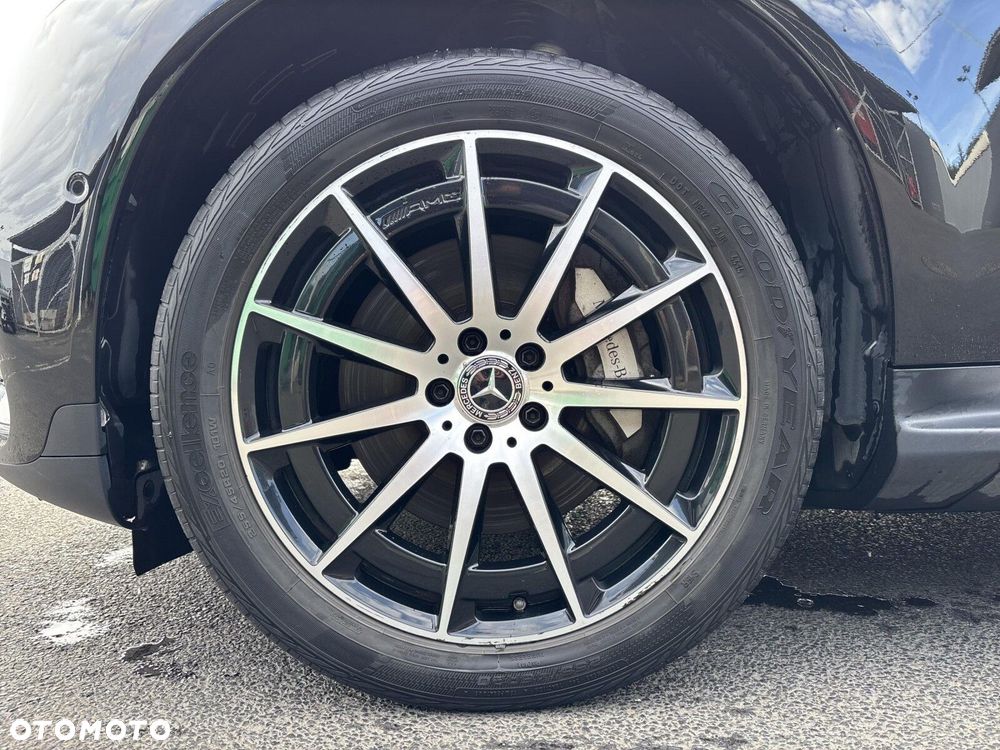 Mercedes-Benz EQC - 9