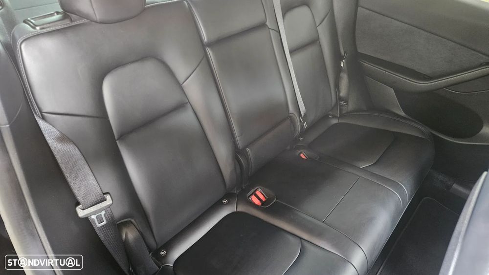 Tesla Model Y Long Range Dual Motor AWD - 30