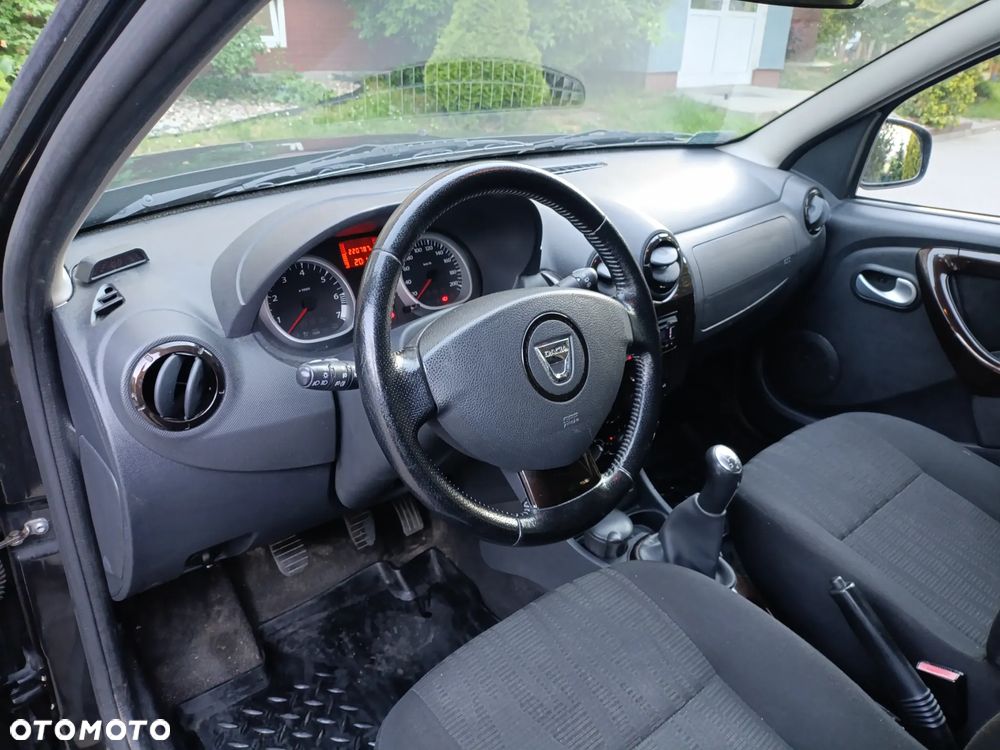 Dacia Duster 1.6 Laureate Euro5 - 11