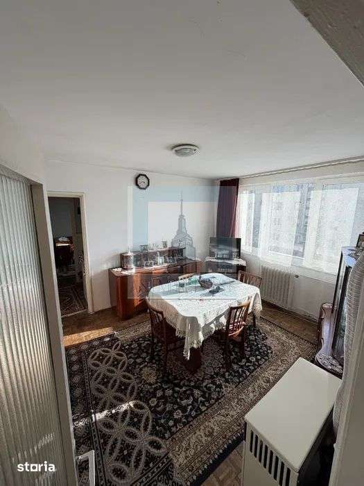 Apartament 3 camere , 60mp, Etj 2/3 - zona Râșnov/ISR — fotografia 1