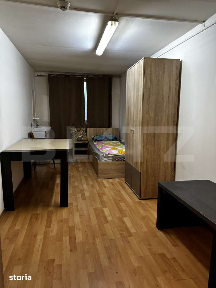 Doua camere intr-o casa de inchiriat, cu acces la bucatarie si baie — fotografia 1