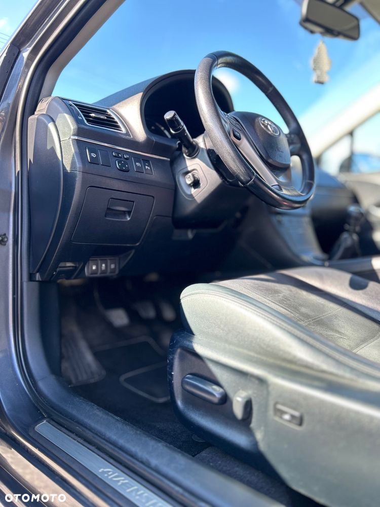 Toyota Avensis 2.2 D-4D Prestige Premium - 25