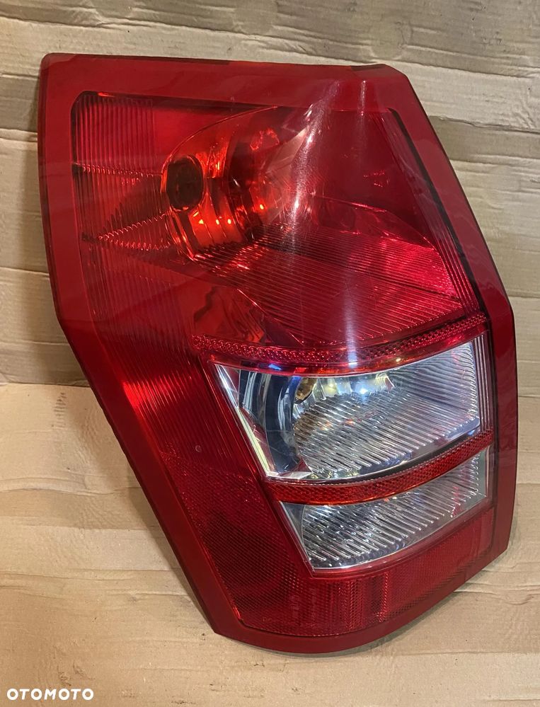 Lampa Chrysler 300C lewa tył OE 04805967AH - 2