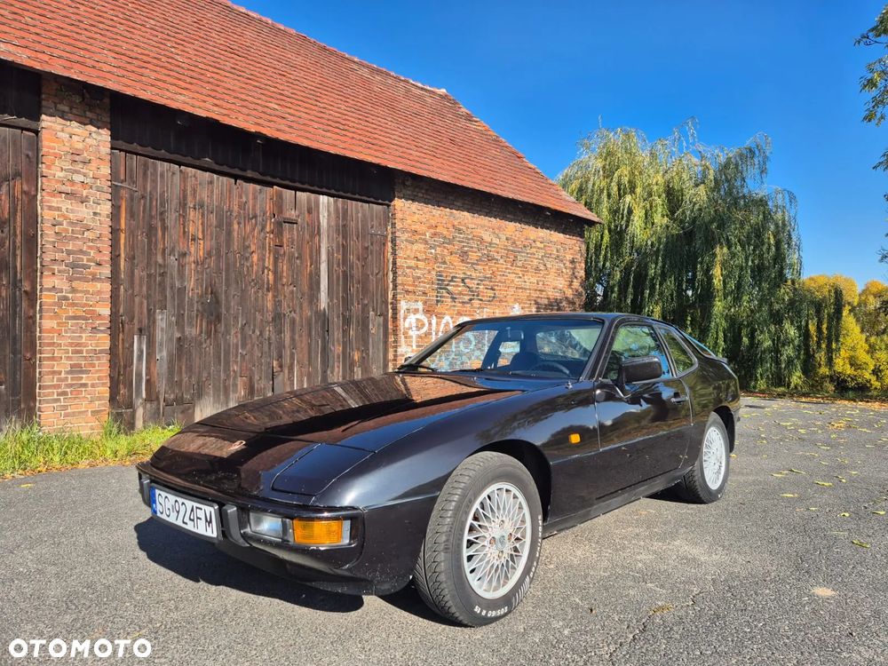 Porsche 924 Standard - 1