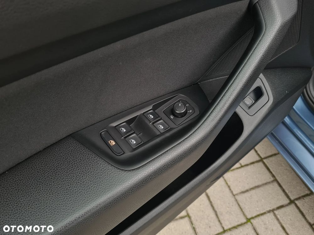 Volkswagen Passat 1.4 TSI BMT Comfortline - 9