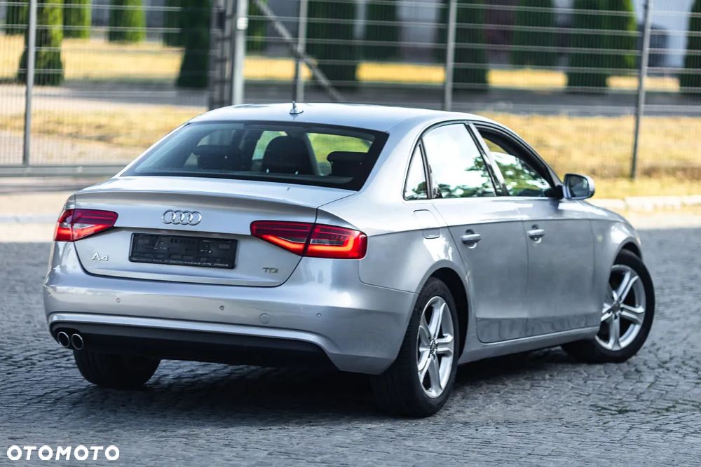 Audi A4 Limousine 2.0 TDI DPF Ambiente - 14