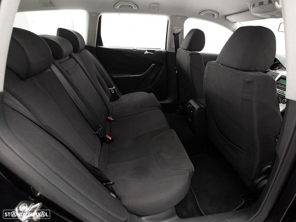 VW Passat Variant - 10