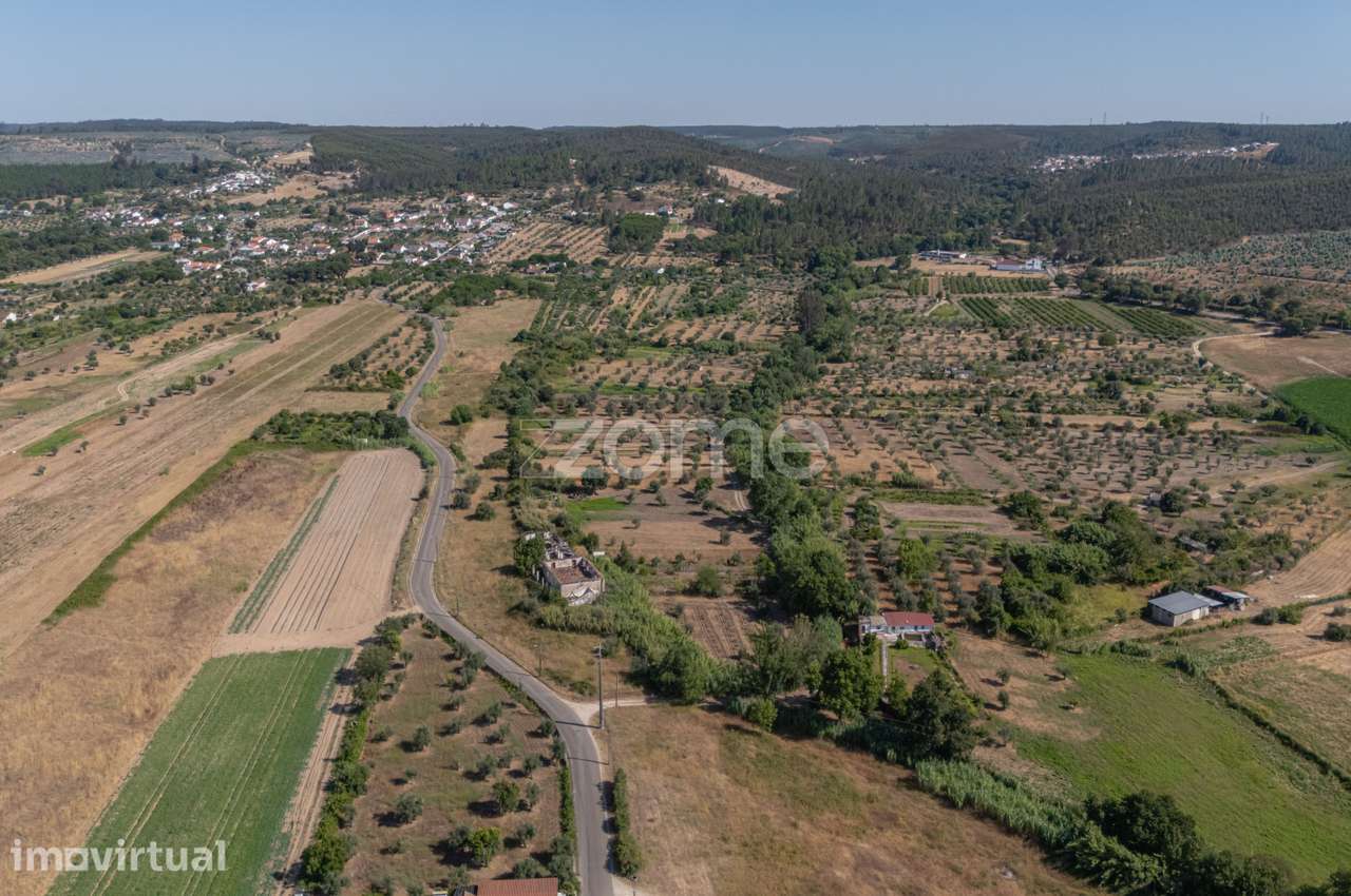 Propriedade c/ mais de 4ha e Construção para Recuperar, - Grande imagem: 5/26