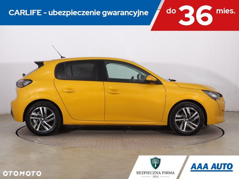 Peugeot 208 - 8