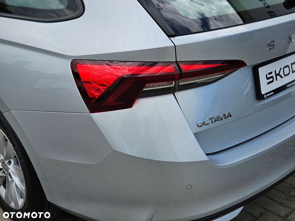 Skoda Octavia 1.5 TSI Essence - 11